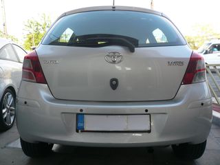 Toyota Yaris 2010-thumb-1