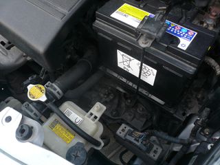 Toyota Yaris 2010-thumb-20