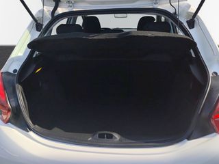 Peugeot 208 2019-thumb-8