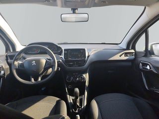 Peugeot 208 2019-thumb-11