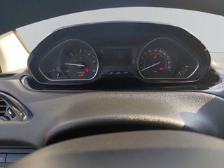 Peugeot 208 2019-thumb-13