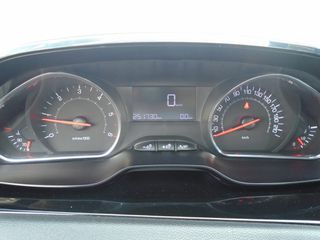 Peugeot 208 2012 1.6 HDi 93 ACTIVE-thumb-16