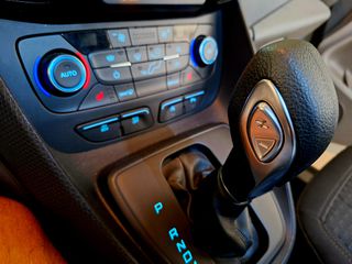 Ford Transit Connect 2020 L2-thumb-19