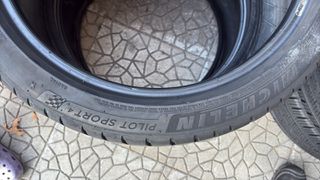 2454019 MICHELIN PILOT SPORT 4 (2)-thumb-1