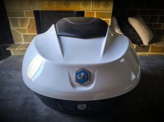 Μπαγκαζιέρα 36L Piaggio Beverly 300+ ΓΝΗΣΙΑ, ΑΡΙΣΤΗ