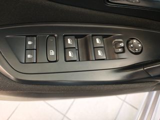 Peugeot 308 2023 AYTOMATO-thumb-13