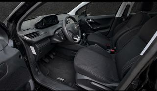 Peugeot 208 2018 1.2 puretech Signature-thumb-11