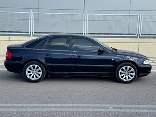 Audi A4 1999 1.6-thumb-5