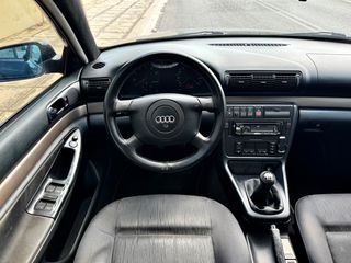 Audi A4 1999 1.6-thumb-9