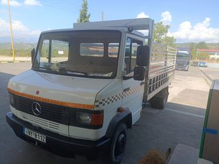 Ανατροπή Mercedes-Benz 1990 609D