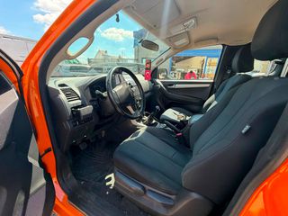 Isuzu D-Max 2014-thumb-16