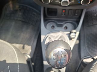 Dacia Duster 2017-thumb-11