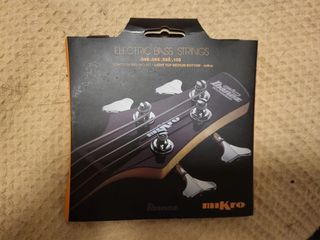 Short Scale Ibanez Mikro Bass-thumb-8