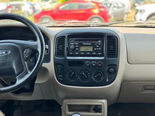 Ford Maverick 2004 XLT-thumb-10