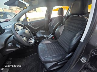 Peugeot 2008 2016-thumb-11