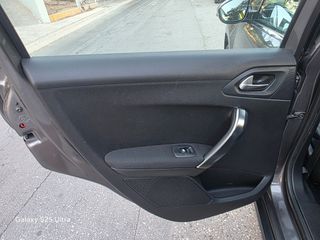 Peugeot 2008 2016-thumb-18