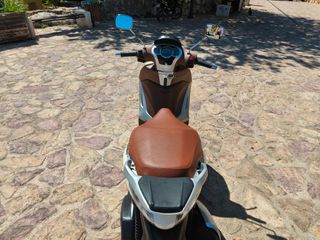 Piaggio Beverly 300 2016-thumb-5