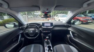 Peugeot 2008 2021 1.2 PURE TECH 130 PS ALLURE-thumb-8