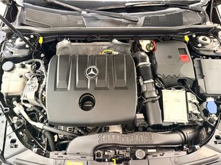 Mercedes-Benz A 180 2018 AMG LINE LOOK A45 PANORAMA-thumb-37