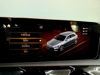Mercedes-Benz A 180 2018 AMG LINE LOOK A45 PANORAMA-thumb-28