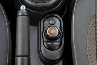Mini Cooper 2022 One-thumb-16