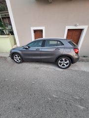 Mercedes-Benz GLA 200 2019