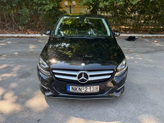 Mercedes-Benz B 180 2015