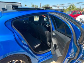 Ford Focus 2018 st-line-thumb-13
