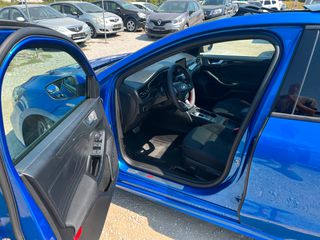 Ford Focus 2018 st-line-thumb-19