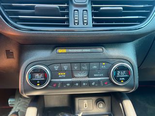 Ford Focus 2018 st-line-thumb-25