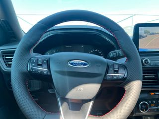 Ford Focus 2018 st-line-thumb-27