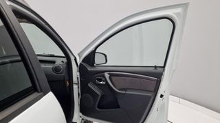 Dacia Duster 2017 1.5 dCi Black Touch | ΕΩΣ 5 ΕΤΗ ΕΓΓΥΗΣΗ-thumb-23