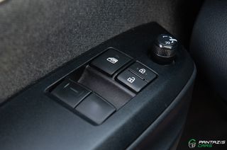 Toyota Yaris 2021 Hybrid Business 1.5i 116HP AUTO ΖΑΝΤΕΣ ΟΘΟΝΗ CLIMA EU6-thumb-24