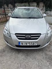 Kia Ceed / cee'd 2010-thumb-5