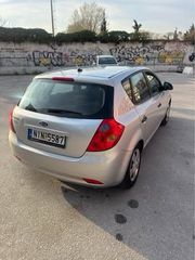 Kia Ceed / cee'd 2010-thumb-6