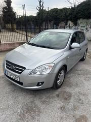 Kia Ceed / cee'd 2010-thumb-10