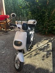 Ηλεκτρικά Πατίνια Scooter 2021 swuity em1