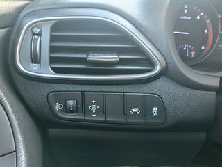 Hyundai i 30 2017 AYTOMATO DIESEL!!-thumb-10