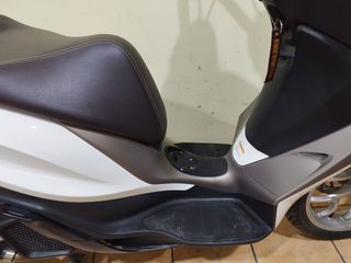Piaggio Medley 125 2024-thumb-6