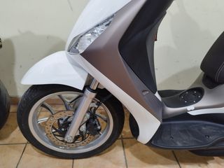 Piaggio Medley 125 2024-thumb-4