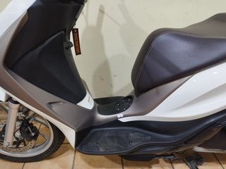 Piaggio Medley 125 2024-thumb-9