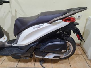 Piaggio Medley 125 2024-thumb-8