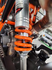 KTM 990 Super Duke 2011 Super Duke R990-thumb-8