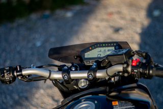 Yamaha MT-09 2018-thumb-3
