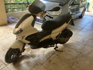 Gilera Runner 125 ST 2009-thumb-1