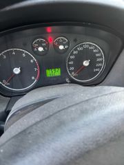 Ford Focus 2006-thumb-8