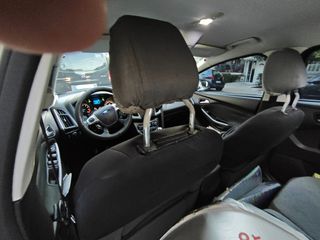 Ford Focus 2011 Ecoboost titanium 182 hp-thumb-3