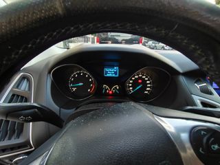 Ford Focus 2011 Ecoboost titanium 182 hp-thumb-4
