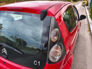 Citroen C1 2010-thumb-1