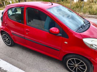 Citroen C1 2010-thumb-6